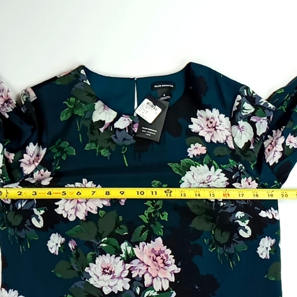 Club Monaco Sinai Dress 100% Silk Size 8 Forest Green Dahlia Pattern Bell Sleeve - Picture 9 of 16